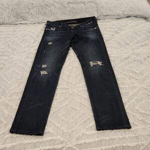 Dark wash, skinny fit, distressed rich & skinny jeans size 26! Excellent jeans!